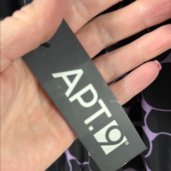 Apt. 9 Gray and White 3/4 Sleeve Boxy Blouse - Picture 3 of 5